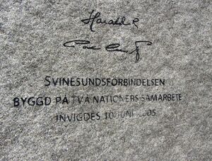 Svinesundforbindelsen minnestein 2005.JPG