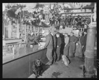 267. Svolvær (På kaia) - no-nb digifoto 20151126 00062 NB MIT FNR 09881.jpg