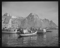 290. Svolvær - no-nb digifoto 20151126 00045 NB MIT FNR 09859.jpg