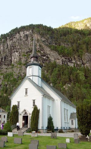 Syltekyrkje-Valldal-HH.jpg