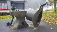 "Symbolsk lekeskulptur" (1991) i Lendeparken, Stavanger.