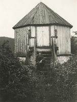 9. Syrstad Oppigard, Sør-Trøndelag - Riksantikvaren-T356 01 0010.jpg