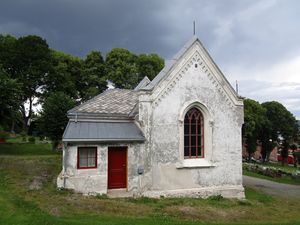 Tangen kirkegård Drammen gravkapell.JPG