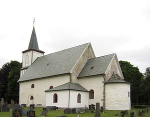 Tanum kirke Brunlanes.jpg