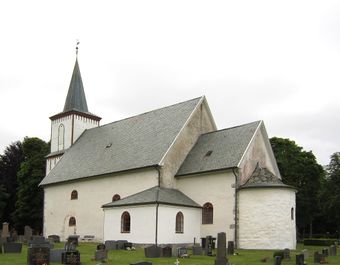 Tanum kirke Brunlanes.jpg