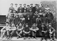 Teglverksarbeidere. Foto: Røyken historielag