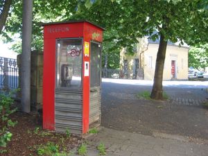 Telefokiosk Munkedamsveien.JPG