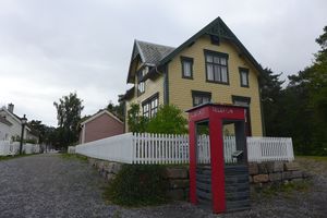 Telefonkiosk Romsdalsmuseet.JPG