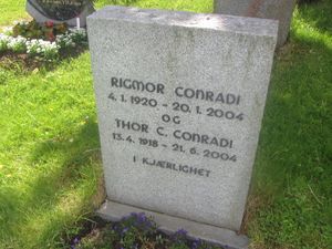 Thor C. Conradi gravminne.jpg