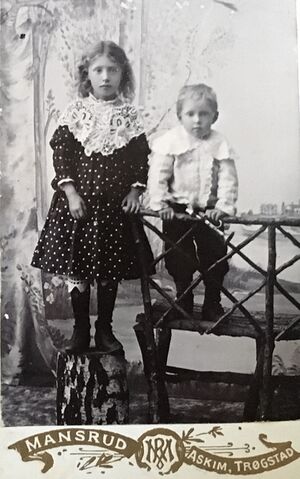 Thora og Ole Engebret 1935.jpeg