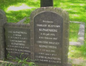 Thorleif Olafssøn Klingenberg gravminne.jpg