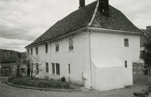 Thornegården, Akershus - Riksantikvaren-T027 01 0176.jpg