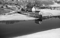 Thorstadbua og brygga, ca 1934-1940. Sett fra Vingnesbrua.