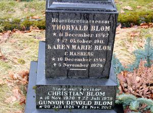 Thorvald Blom gravminne Oslo.jpg