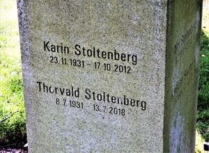Thorvald Stoltenberg grav Oslo.JPG