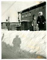 Leif Throndsen fotograferte Hans Petter og Mette Bunæs Pedersen høyt på brøytekanten.