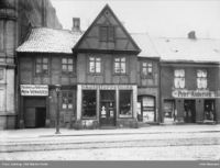 Bokbindergården (Tollbugata 14) i Kristiania. Foto: Olaf Martin Peder Væring (1900).