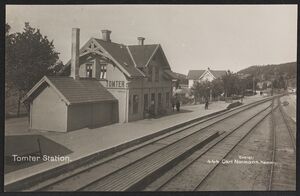 Tomter Station - no-nb digifoto 20150624 00006 bldsa PK30246.jpg
