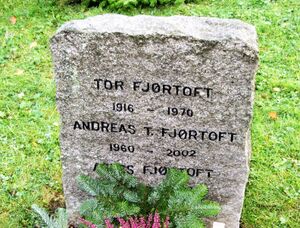 Tor Fjørtoft gravminne Ullern.jpg