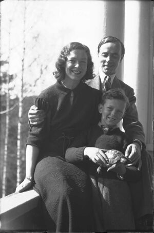 Tordis, Alfred og Toralv Maurstad 1930-åra.jpg