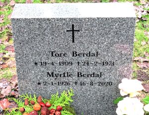 Tore Berdal gravminne Ullern.JPG