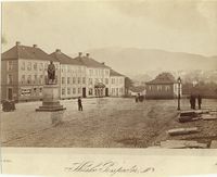 89. Torgallmenning Torgalmenningen, Hordaland - Riksantikvaren-T248 01 0568.jpg