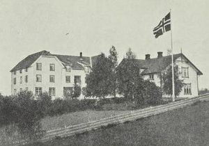 Totens fylkesskole.jpg