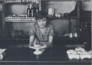 Tove Tellback Cafe X 1928.png