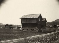 33. Tråen Søndre, Buskerud - Riksantikvaren-T069 01 0213.jpg