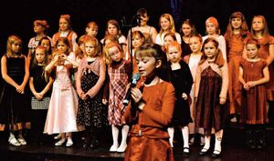 Trallongans julekonsert 2007. Harstad Tidende 04.12.2007.jpg