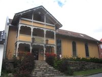 5. Tregaardens julehus Drøbak 2012.jpg