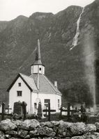 21. Tresfjord kirke, Møre og Romsdal - Riksantikvaren-T325 01 0033.jpg