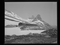 88. Trollstigrestauranten - no-nb digifoto 20150107 00231 NB MIT FNR 20576.jpg