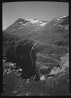 Trollstigvegen. Foto: Nasjonalbiblioteket (1948-1949).