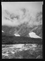 20. Trolltindene - no-nb digifoto 20150219 00148 NB MIT FNR 16454.jpg