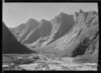 178. Trolltindene - no-nb digifoto 20151105 00013 NB MIT FNR 06418B.jpg