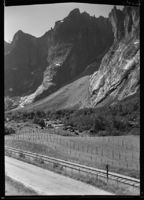 189. Trolltindene - no-nb digifoto 20151105 00049 NB MIT FNR 06422.jpg