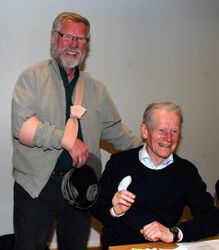 Trygve Fledsberg og Alf Stefferud - begge lettere skadet før årsmøtet 6. mars 2013. Foto Steinar Bunæs.