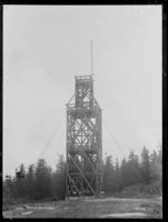 Trolig det andre Tryvannstårnet (1883-1924). Foto: Marthinius Skøien