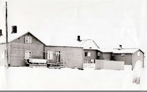 Tuomainengården 1963 eller 1968.jpeg