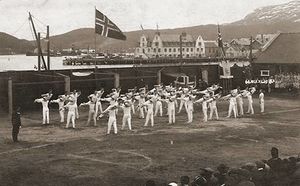 Turnoppvisning 1920-åra.jpg