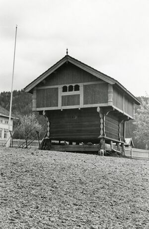 Tveit, Telemark - Riksantikvaren-T164 01 0008.jpg