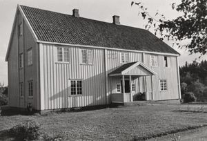 Tveter, Østfold - Riksantikvaren-T025 01 0028.jpg