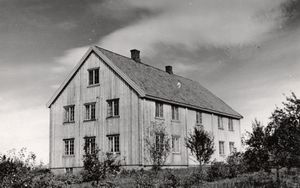 Tveter, Østfold - Riksantikvaren-T025 01 0035.jpg