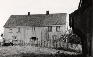 Tveter, Østfold - Riksantikvaren-T025 01 0036.jpg