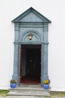 Hoveddøra. Foto: Chris Nyborg (2014).