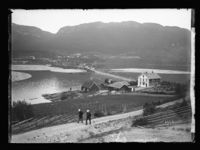 9. Tyrifjorden, Øverskogen - no-nb digifoto 20160122 00002 NB NS 000037V.jpg