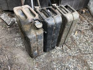 Tyske bensinkanner fra Kjeller.JPG