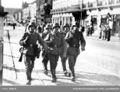 Tyske soldater på Karl Johans gate april 1940 0023535.jpg
