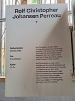 Minnebok i Hegnhuset på Utøya. Rolf Christopher Johansen Perreau 25 år Trondheim. S. 1. Foto: Eva Rogneflåten (2022)